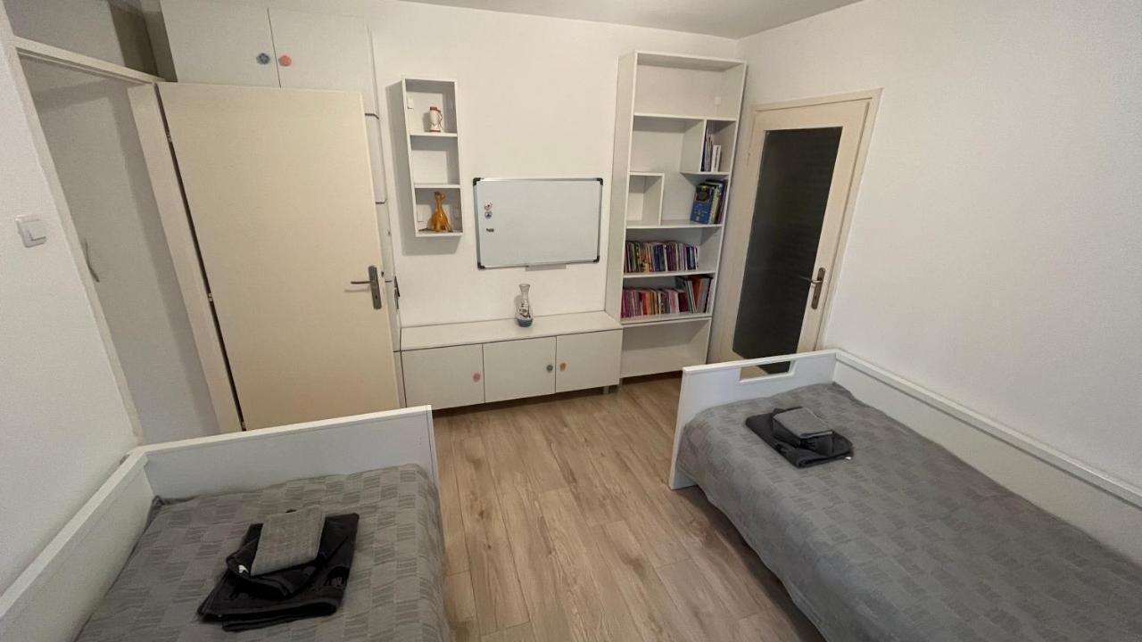 Ferienwohnung Eni Pirot Exterior foto